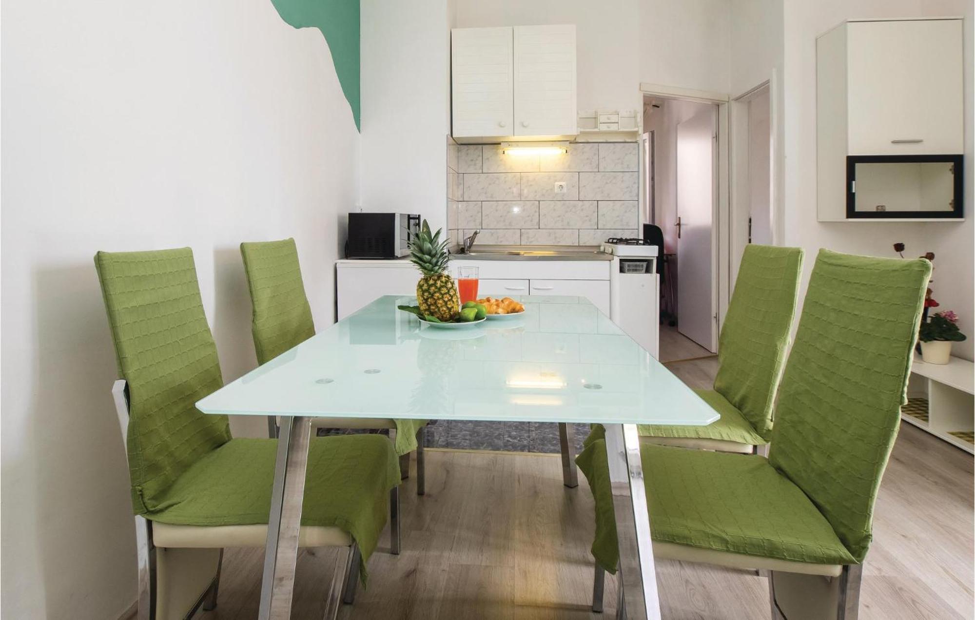 Cozy Apartment In Split With Kitchenette Exterior foto
